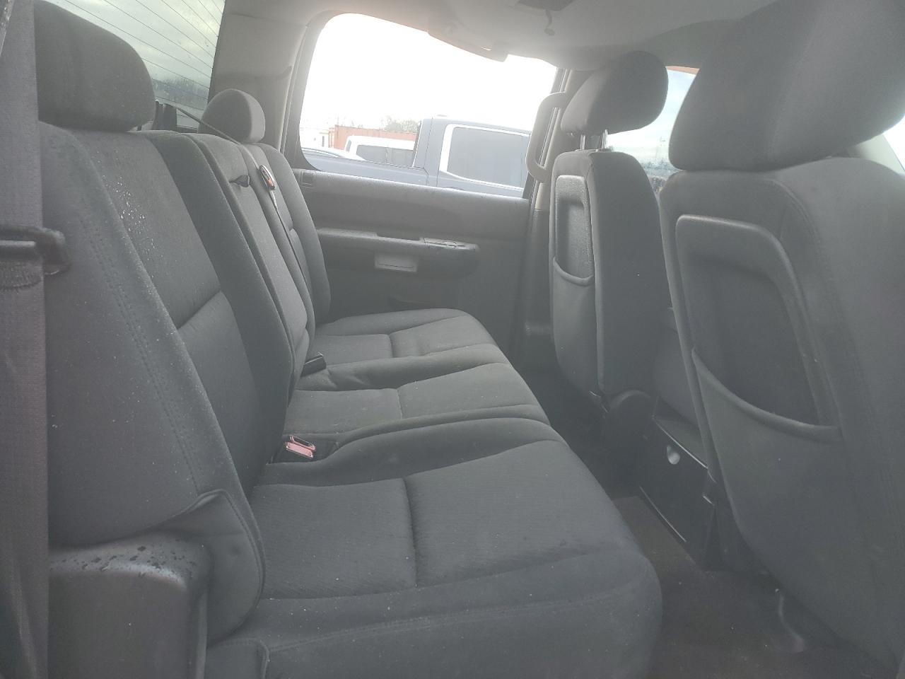 2013 Chevrolet Silverado - Image 10