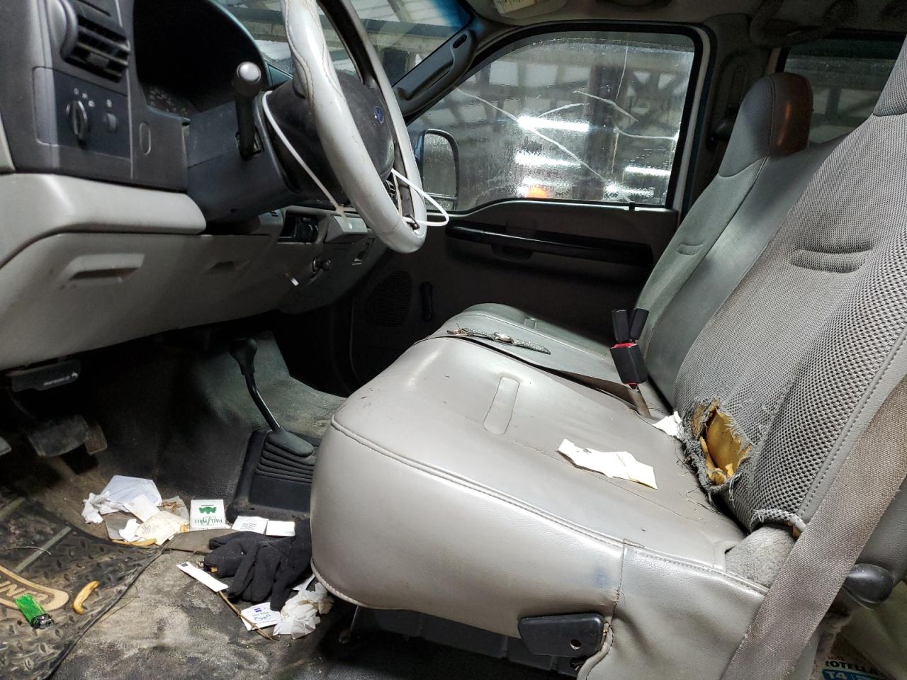 2006 Ford F250 - Image 7