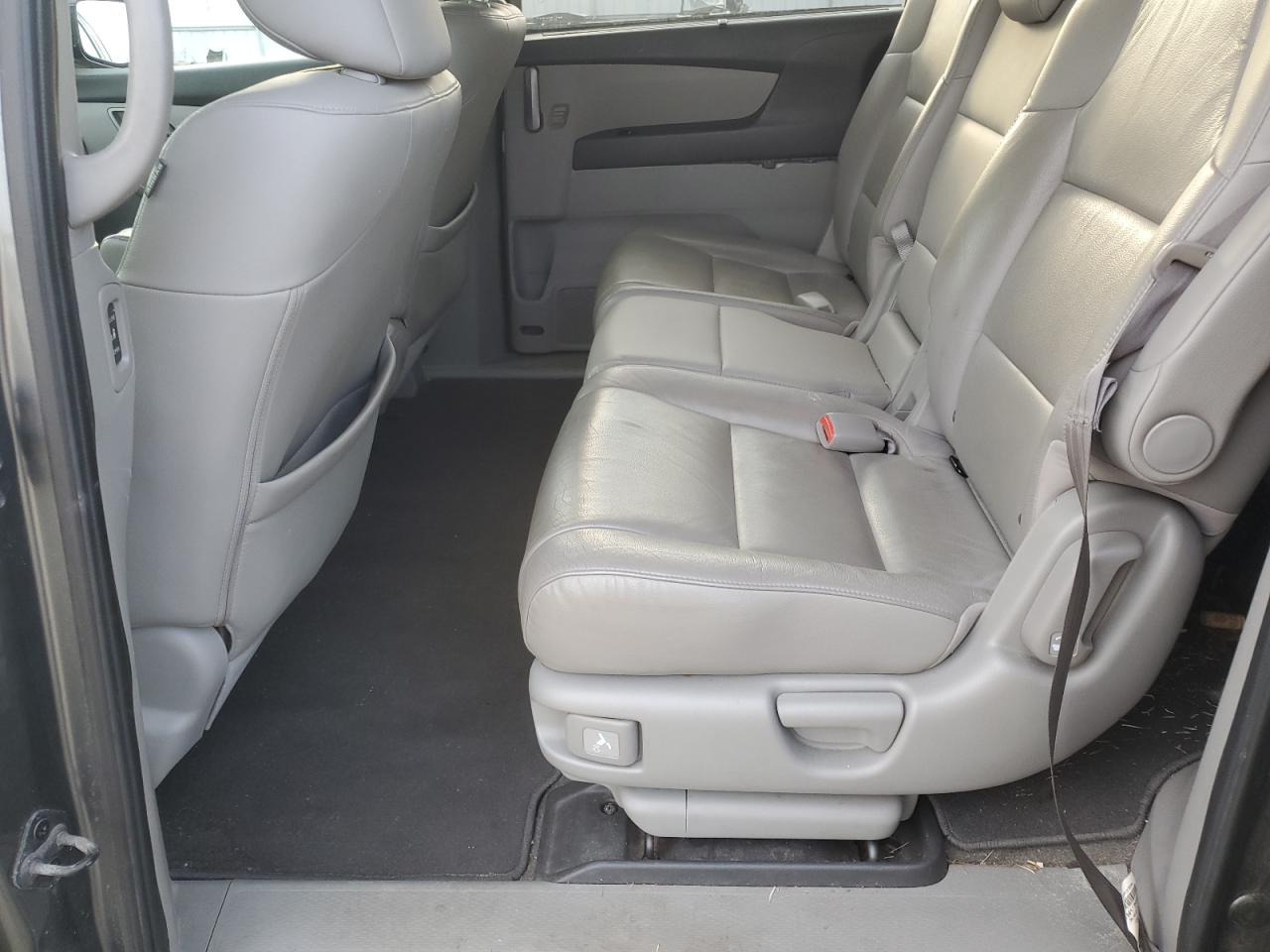 2011 Honda Odyssey - Image 12