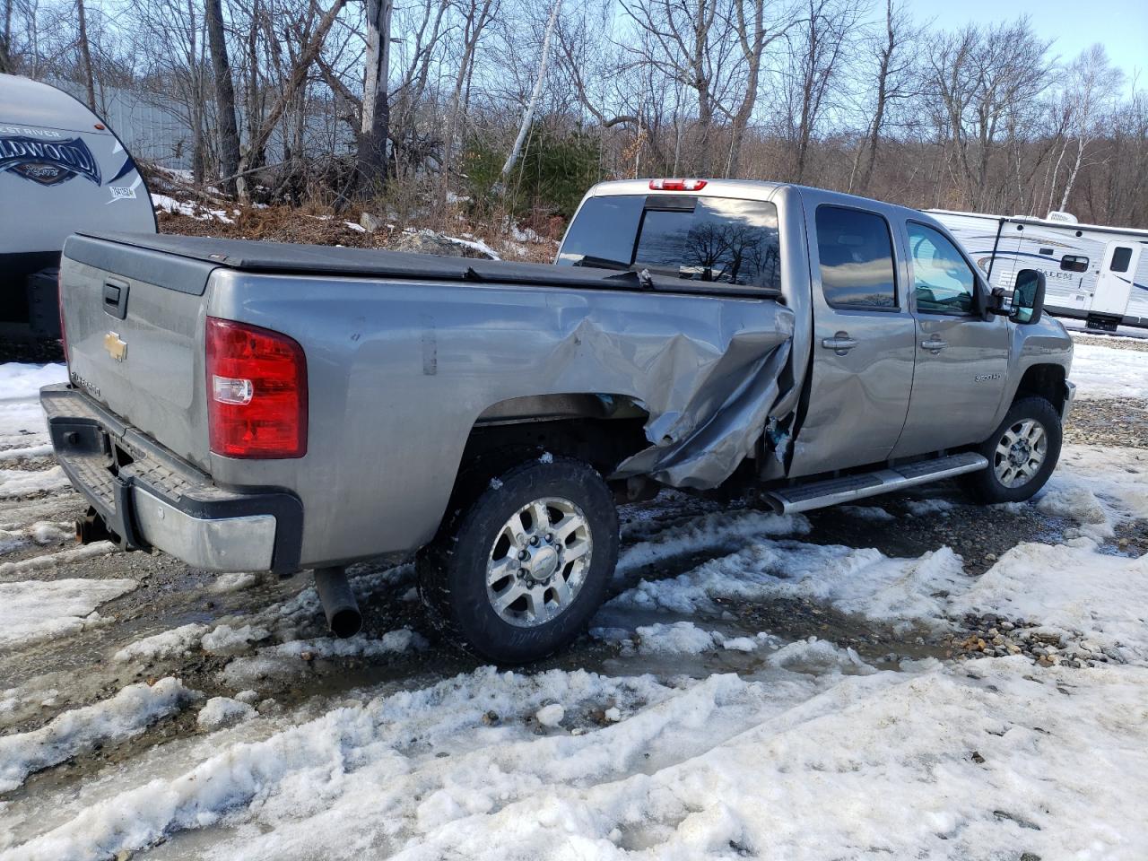 2013 Chevrolet Silverado - Image 3