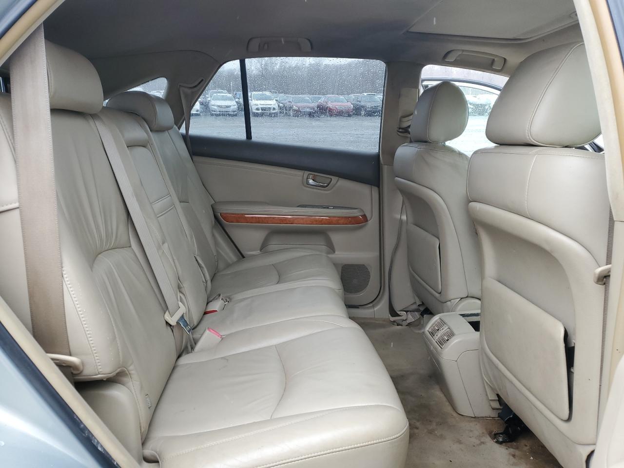 2004 Lexus RX - Image 11