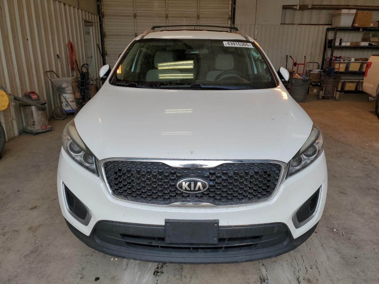 2017 Kia Sorento - Image 5