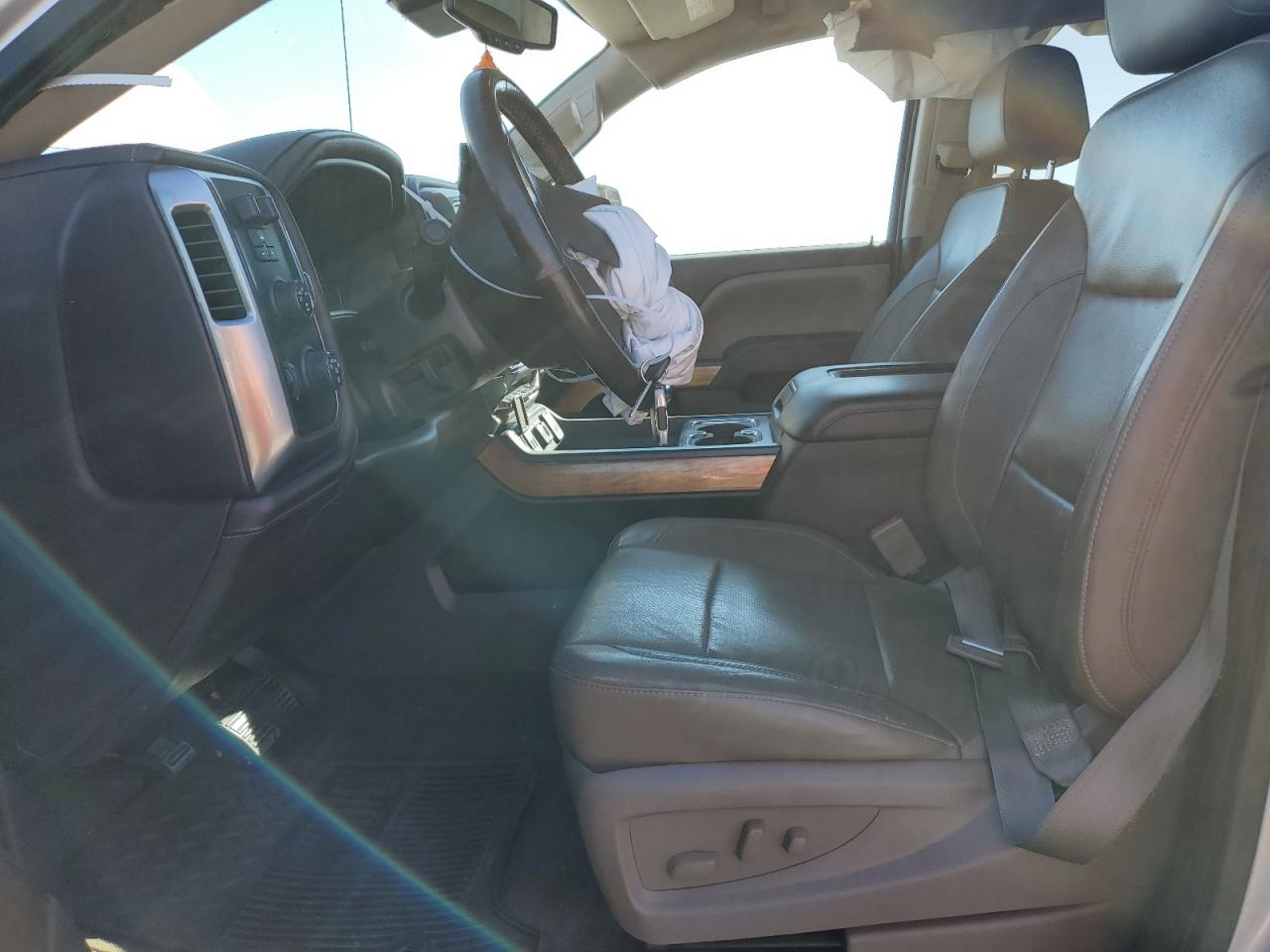 2016 Chevrolet Silverado - Image 7