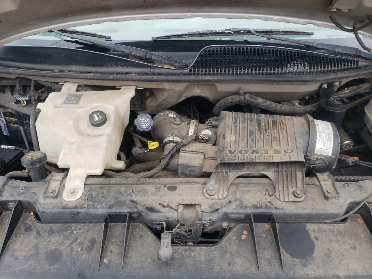 2005 Chevrolet Express - Image 12