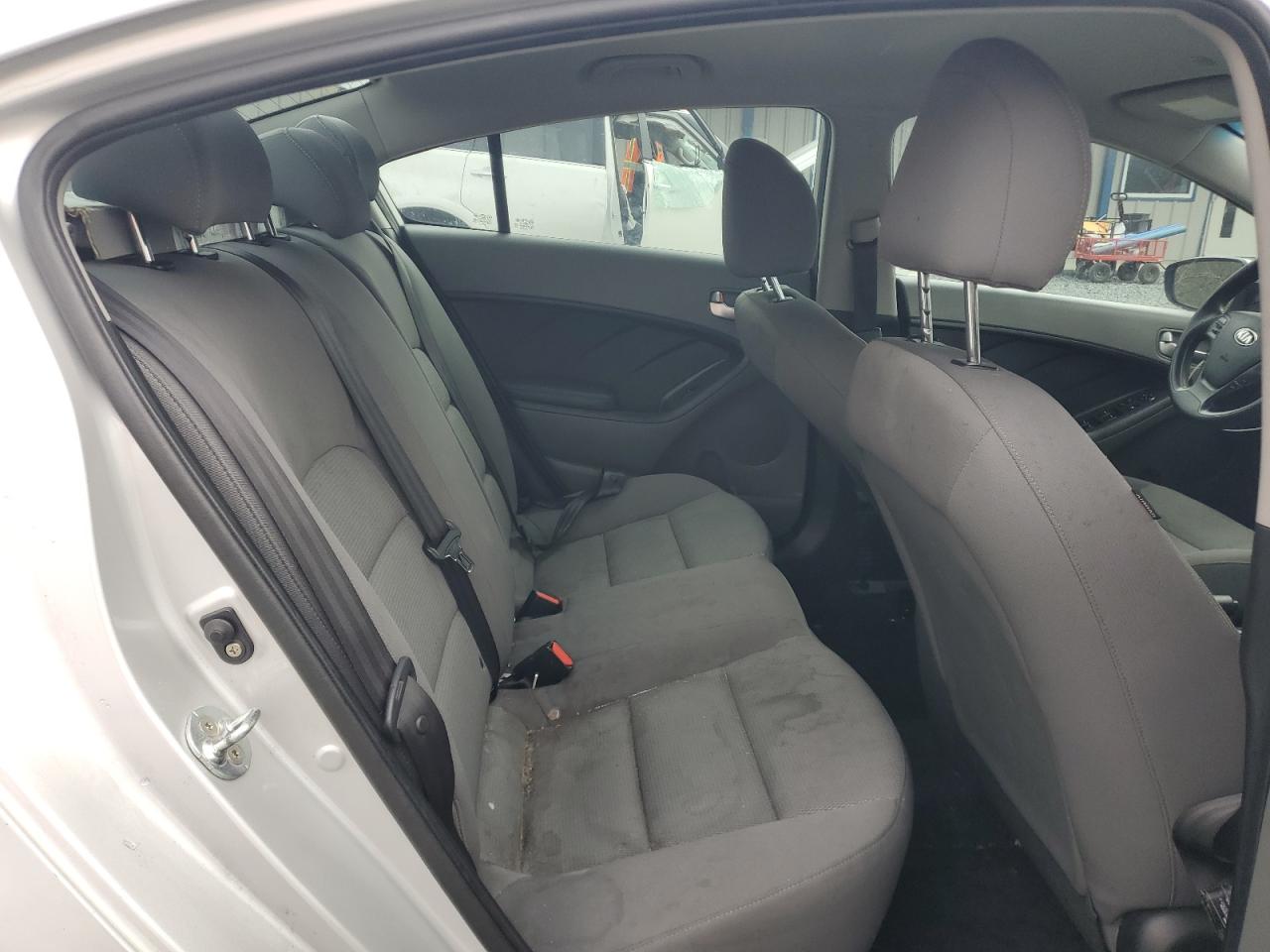 2017 Kia Forte - Image 10