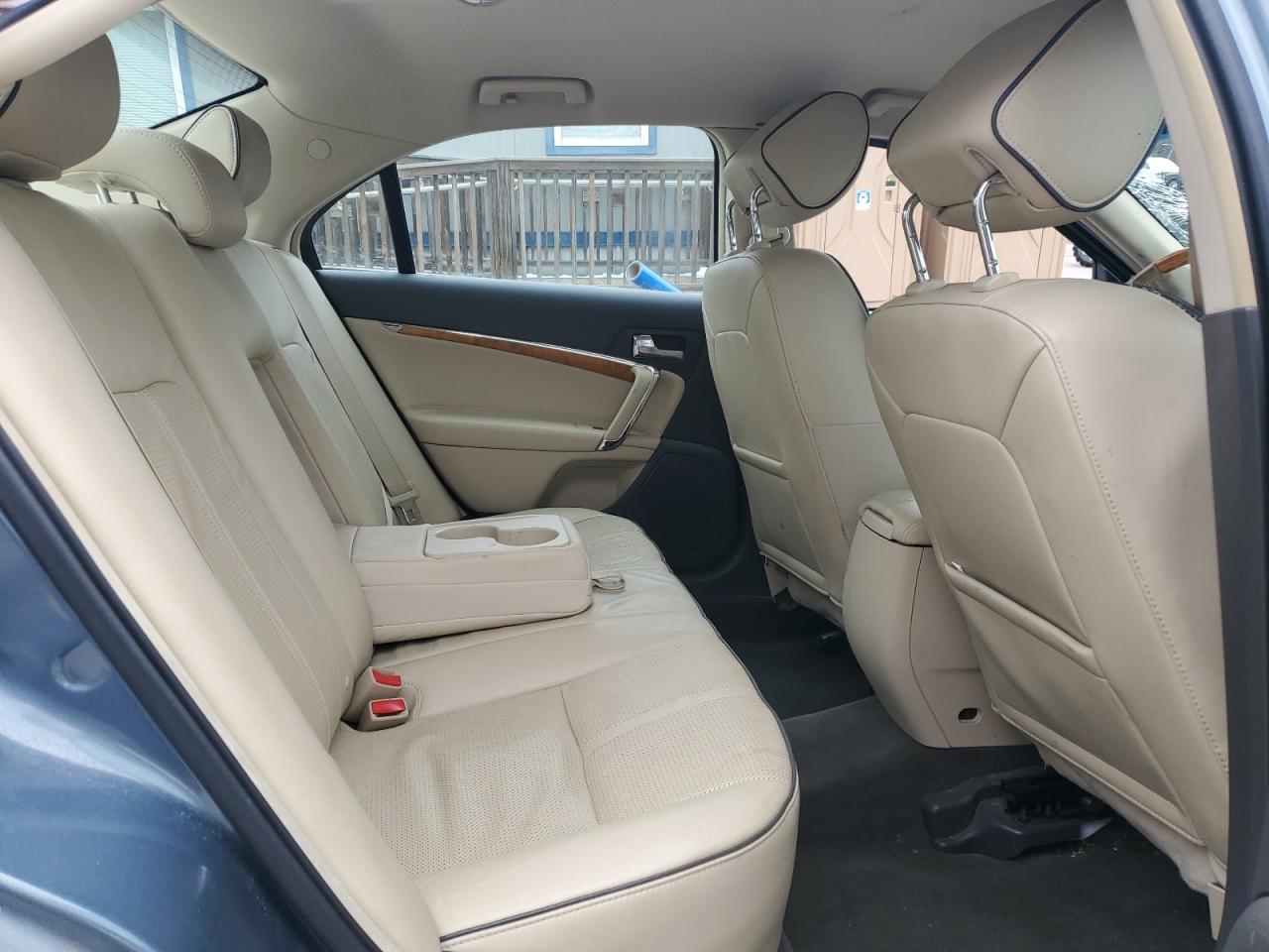 2011 Lincoln MKZ - Image 10