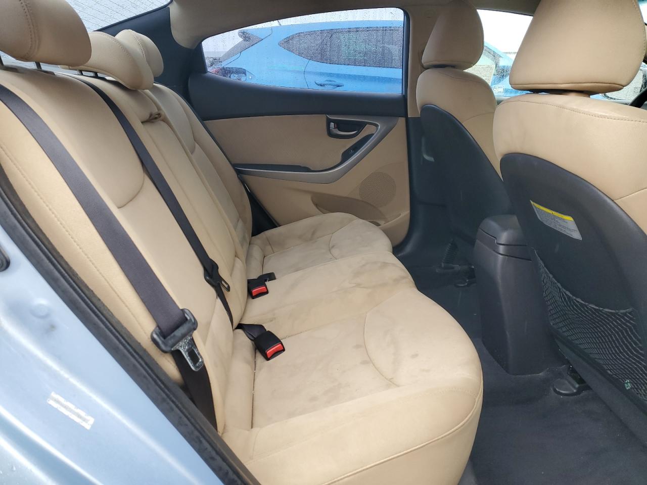 2012 Hyundai Elantra - Image 10