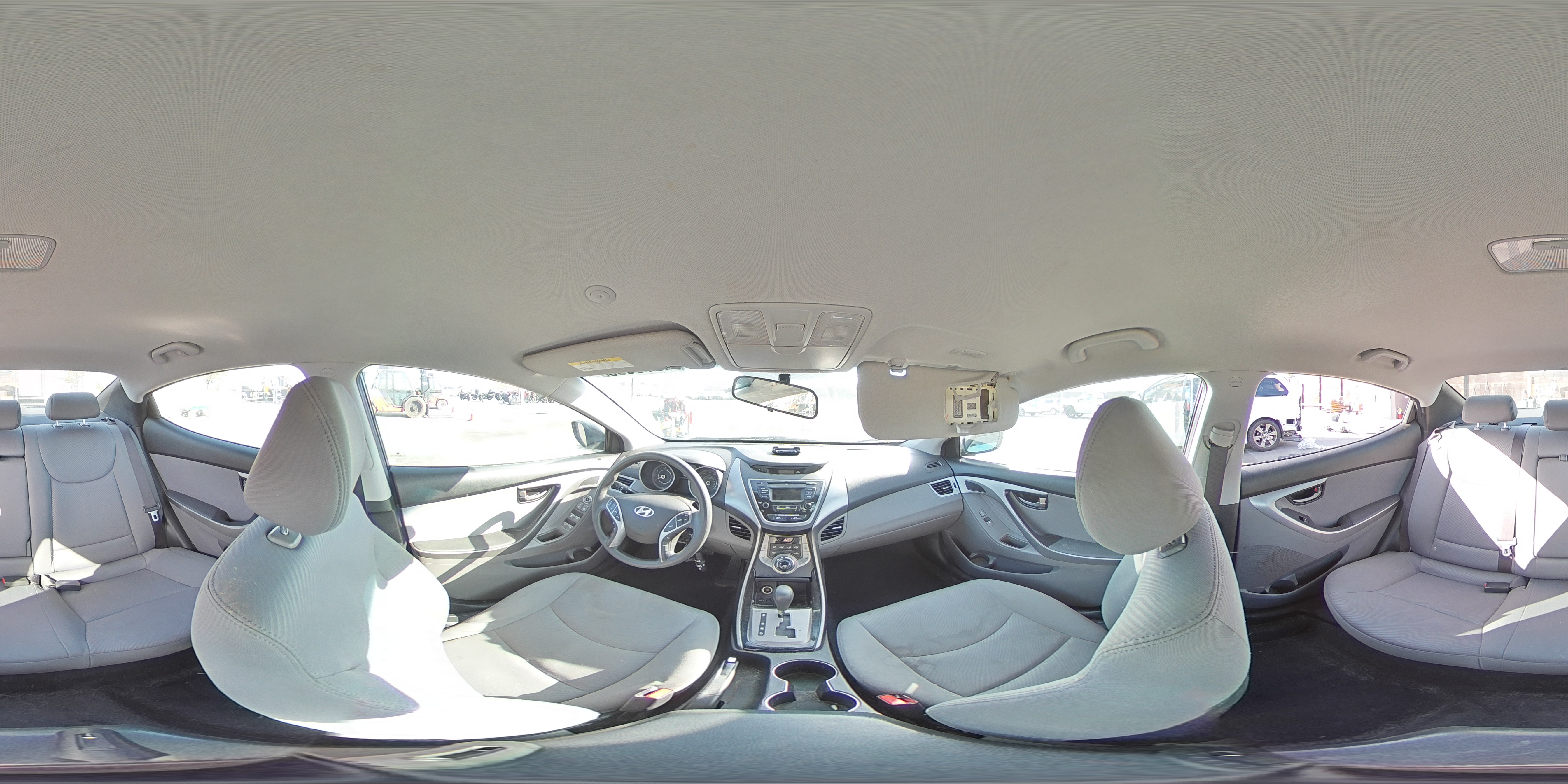 2013 Hyundai Elantra - Image 13