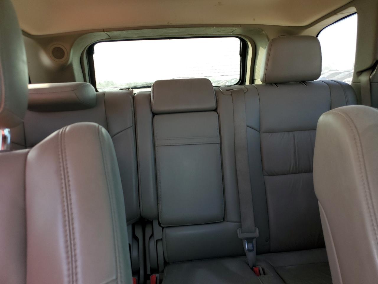 2011 Jeep Grand Cherokee - Image 10