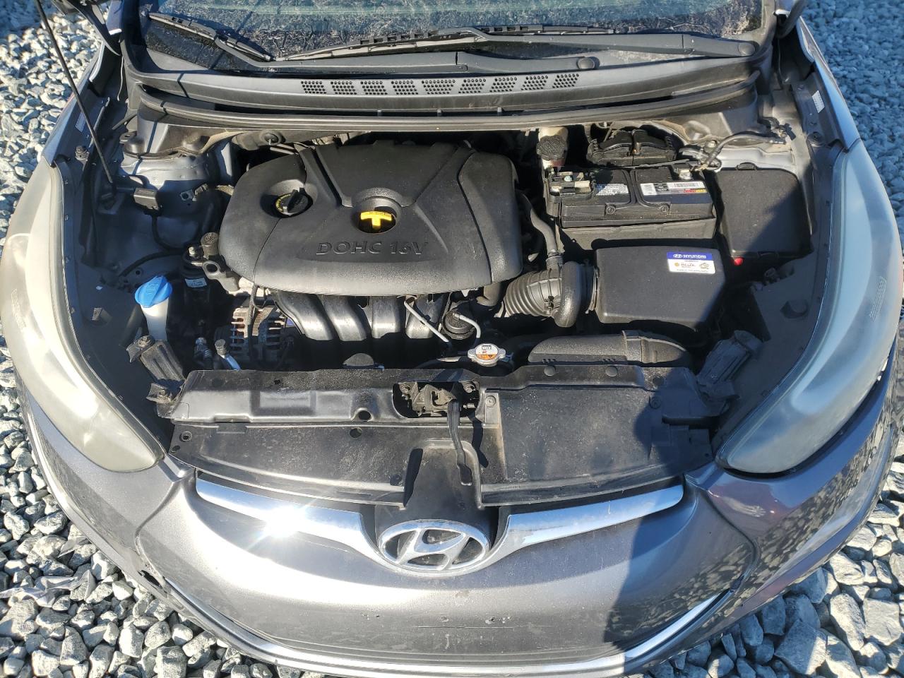 2016 Hyundai Elantra - Image 12