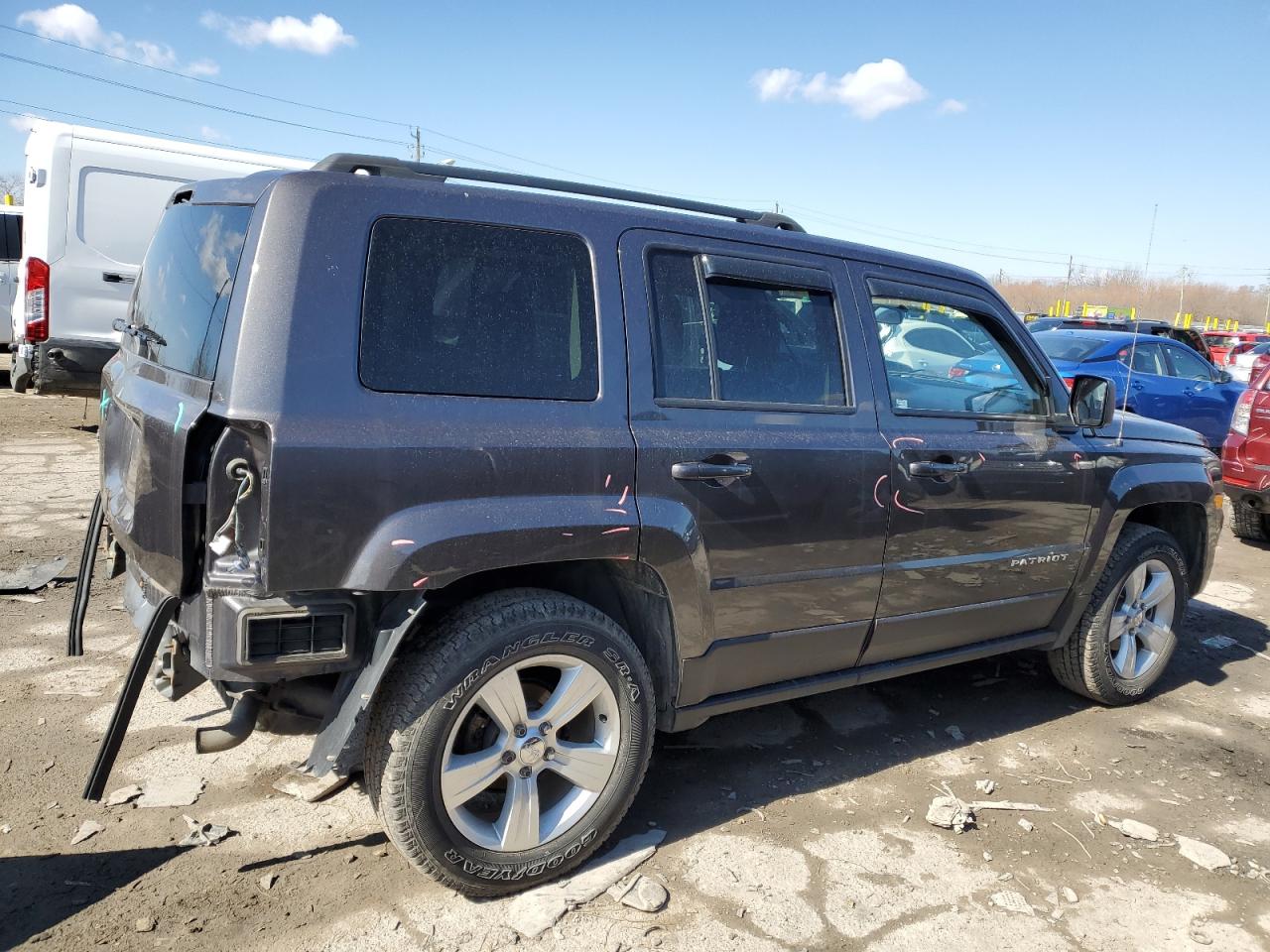 2015 Jeep Liberty (Patriot) - Image 3