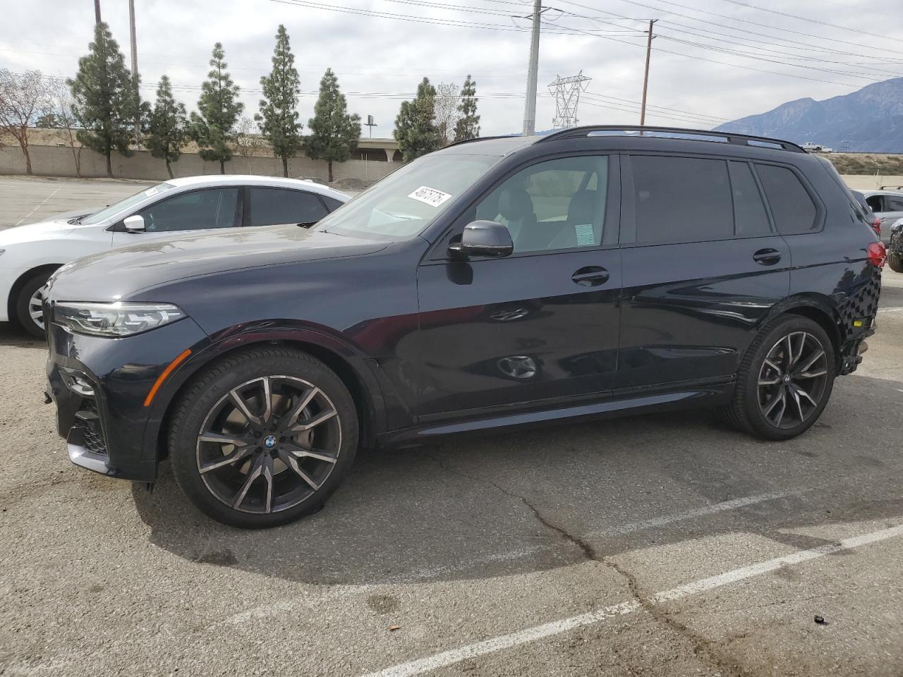 2022 BMW X7 - Image 1