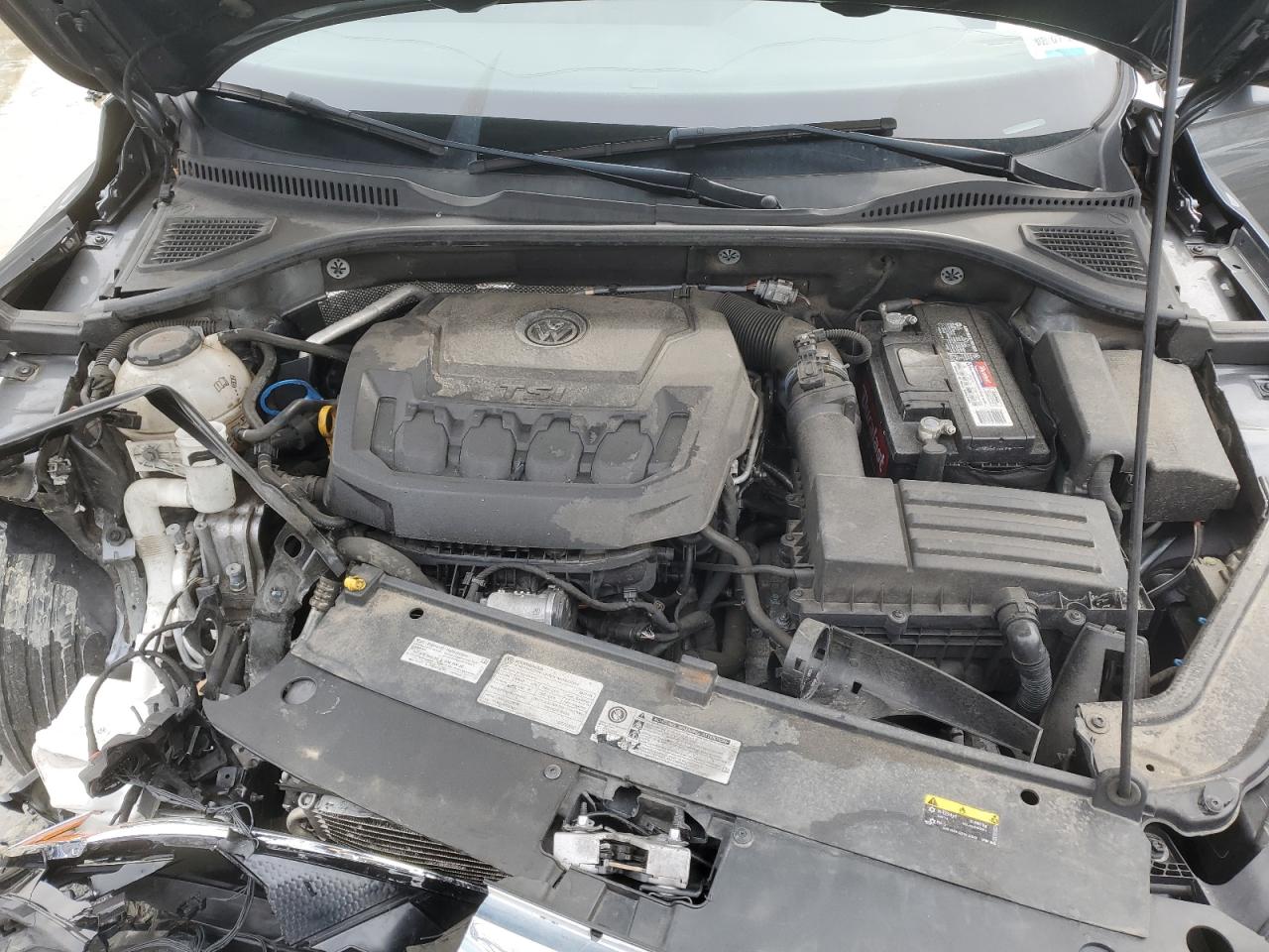 2020 Volkswagen Passat - Image 11