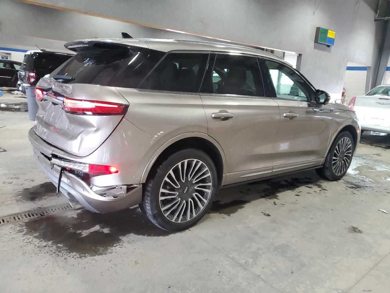 2020 Lincoln Corsair - Image 3
