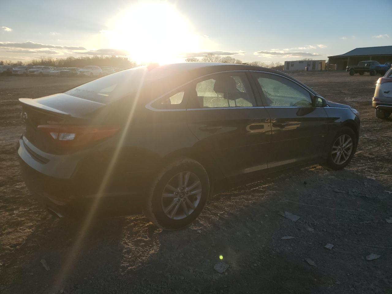 2016 Hyundai Sonata - Image 3