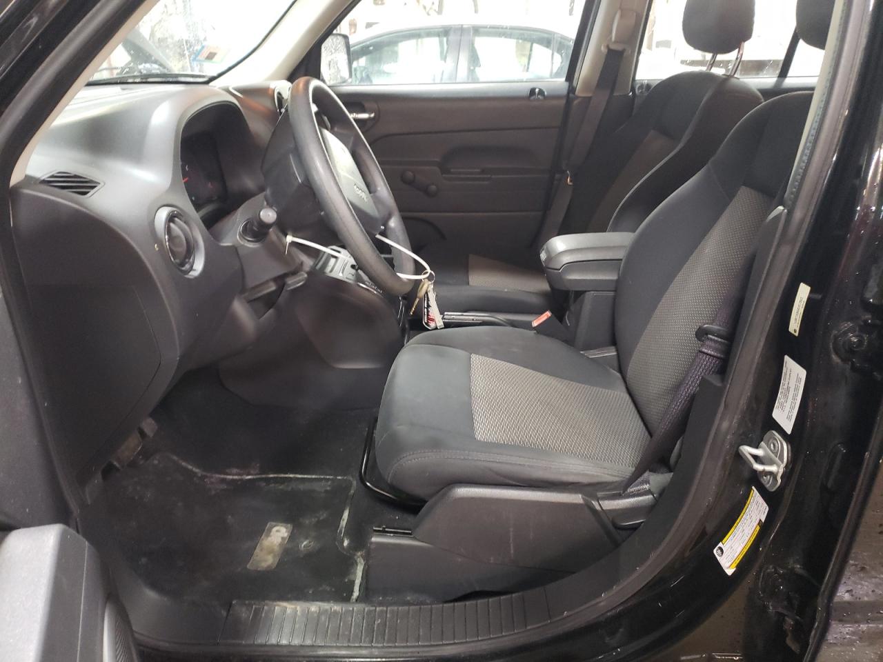 2010 Jeep Liberty (Patriot) - Image 7