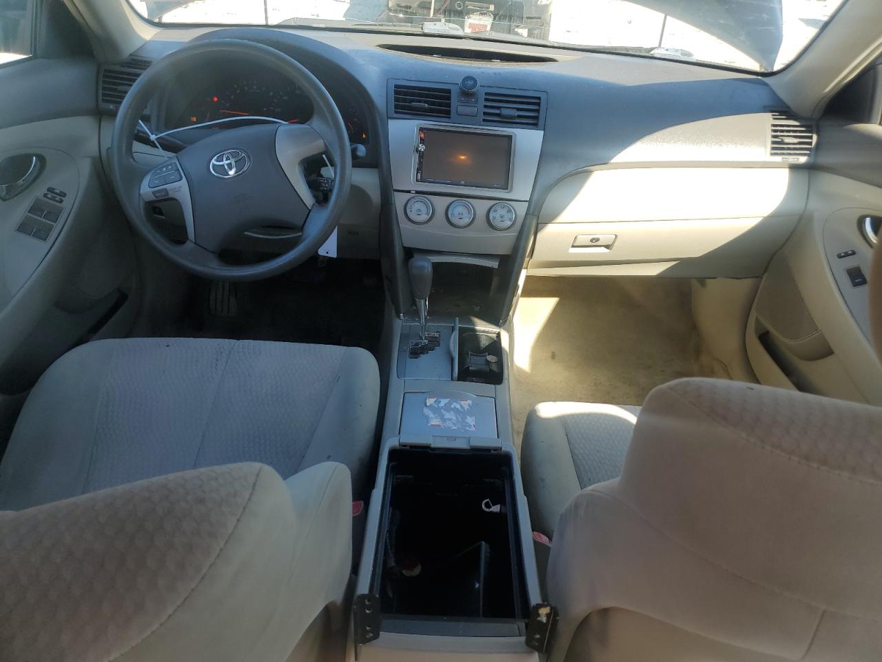 2010 Toyota Camry - Image 8