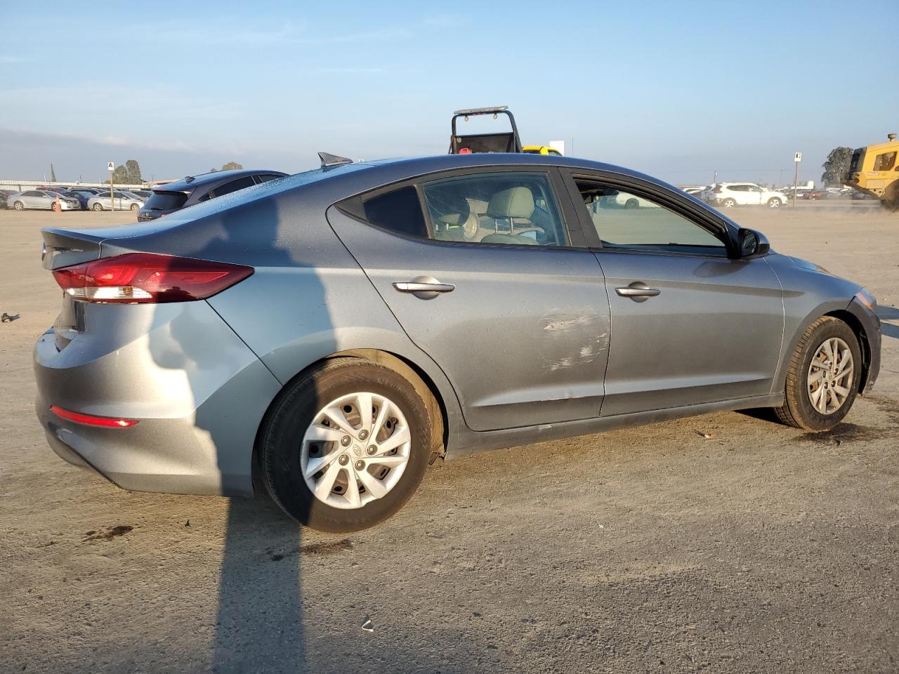 2017 Hyundai Elantra - Image 3
