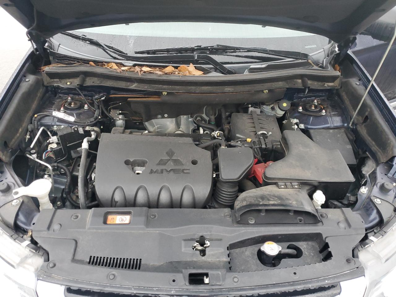 2018 Mitsubishi Outlander - Image 13