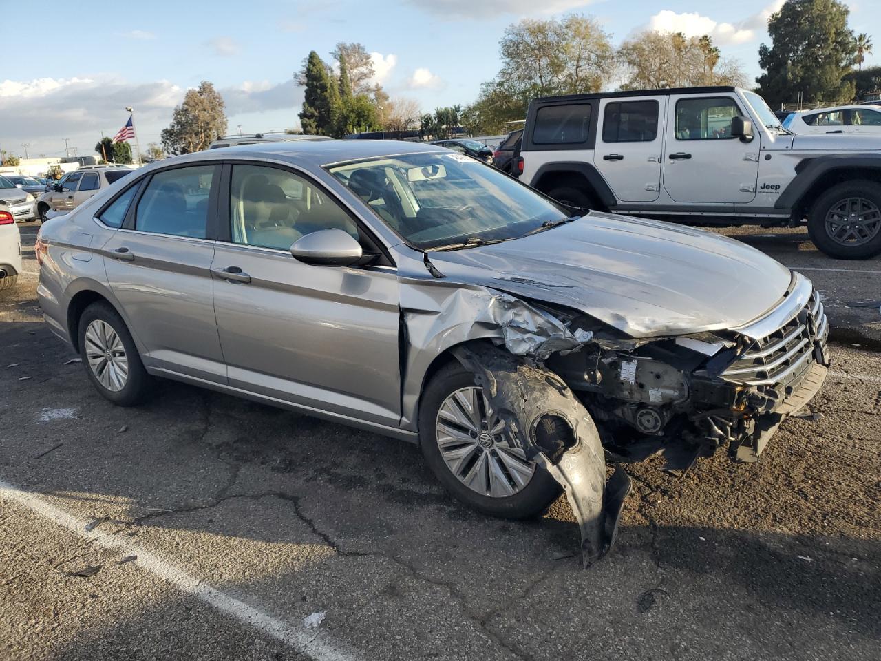 2019 Volkswagen Jetta - Image 4