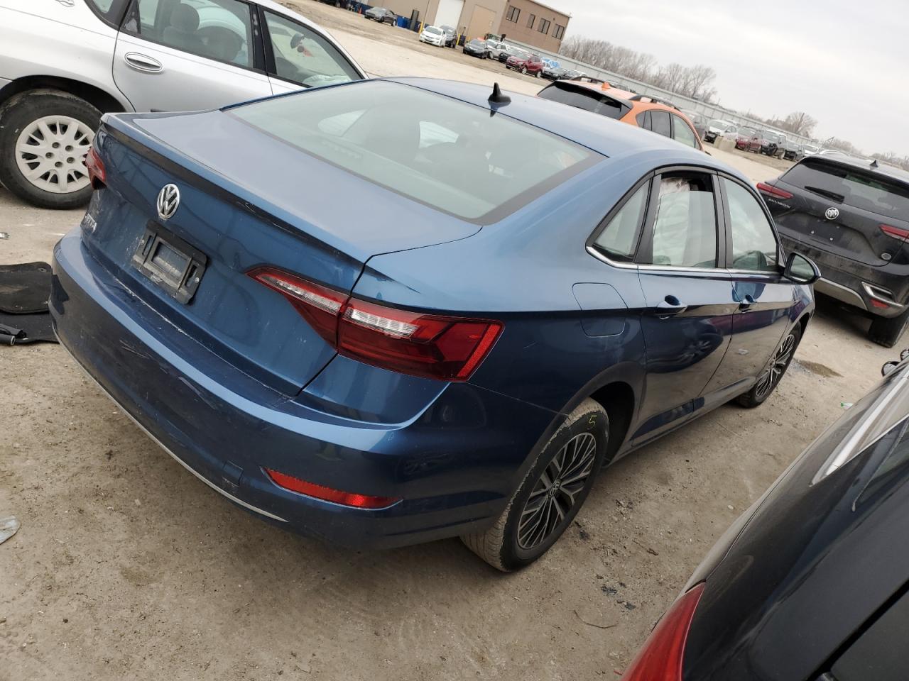 2021 Volkswagen Jetta - Image 3