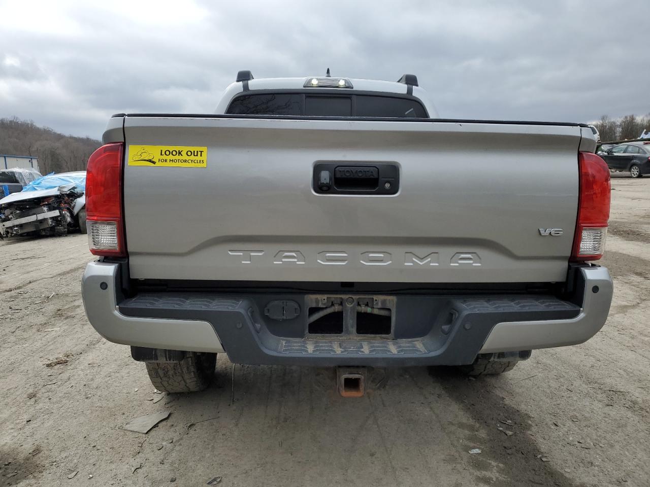 2016 Toyota Tacoma - Image 6