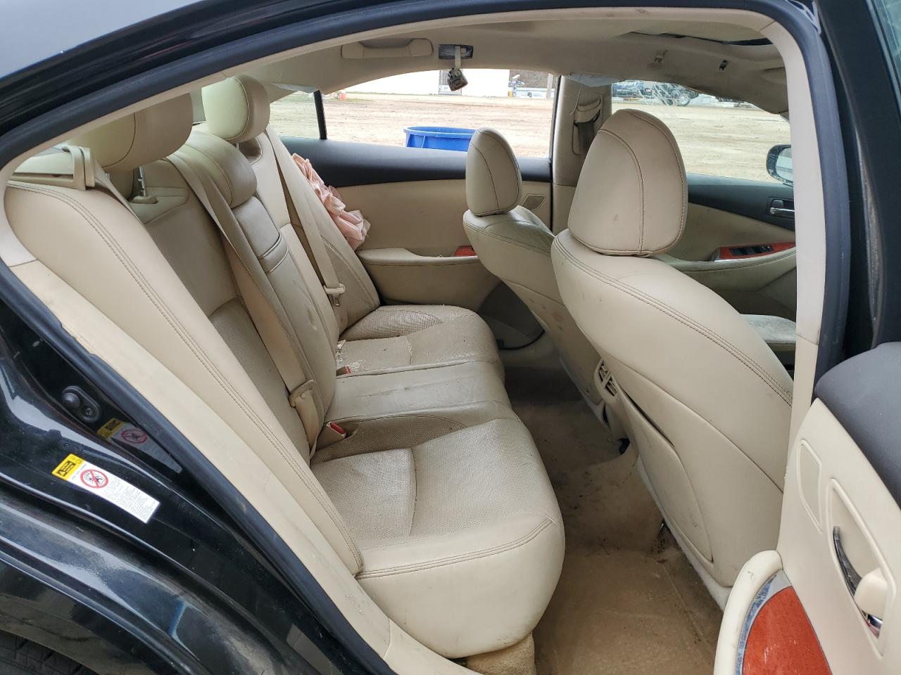 2010 Lexus ES - Image 11