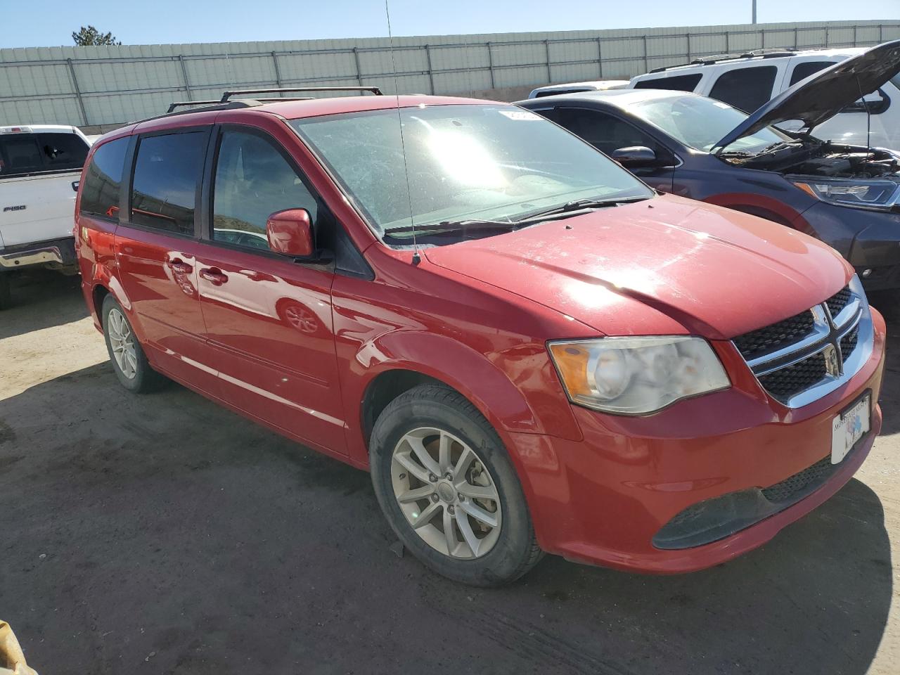 2014 Dodge Caravan - Image 4