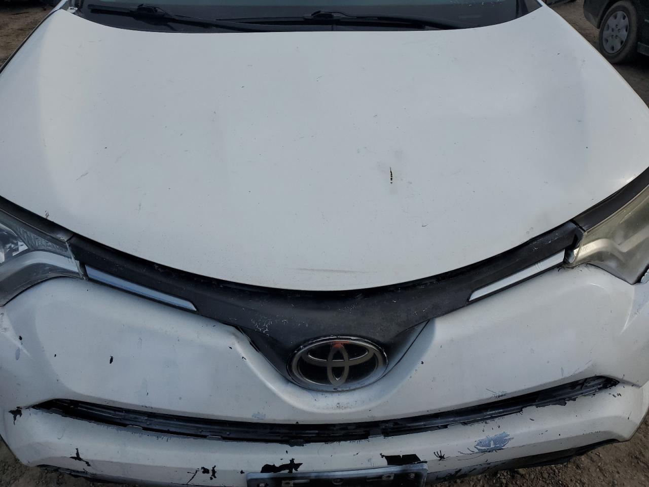 2018 Toyota RAV 4 - Image 11