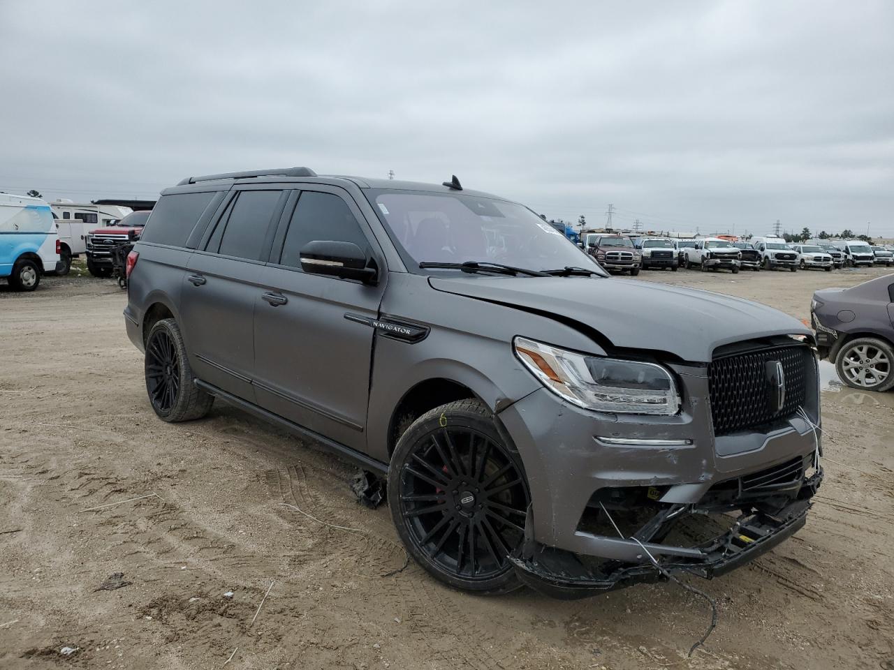 2020 Lincoln Navigator - Image 4