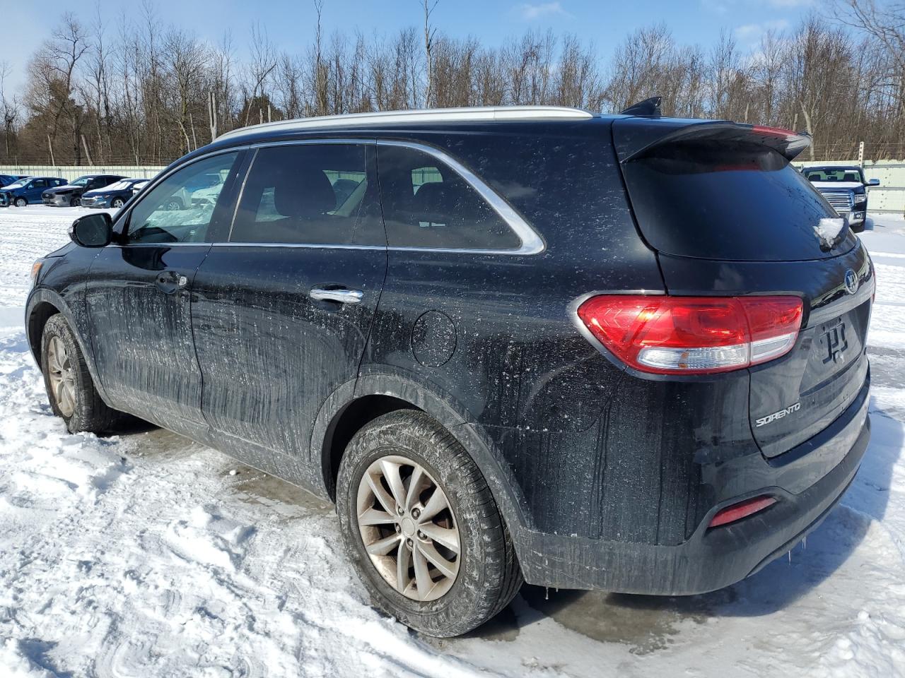 2016 Kia Sorento - Image 2