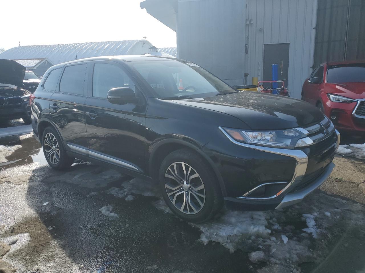 2017 Mitsubishi Outlander - Image 4