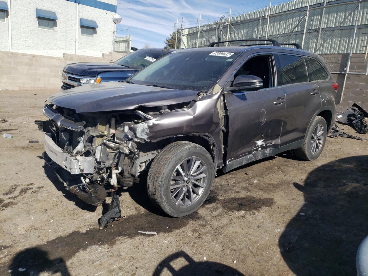2019 Toyota Highlander - Image 1