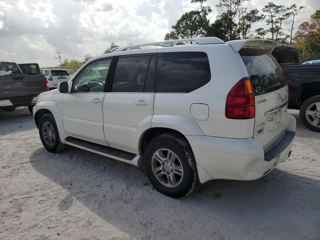 2006 Lexus GX - Image 2