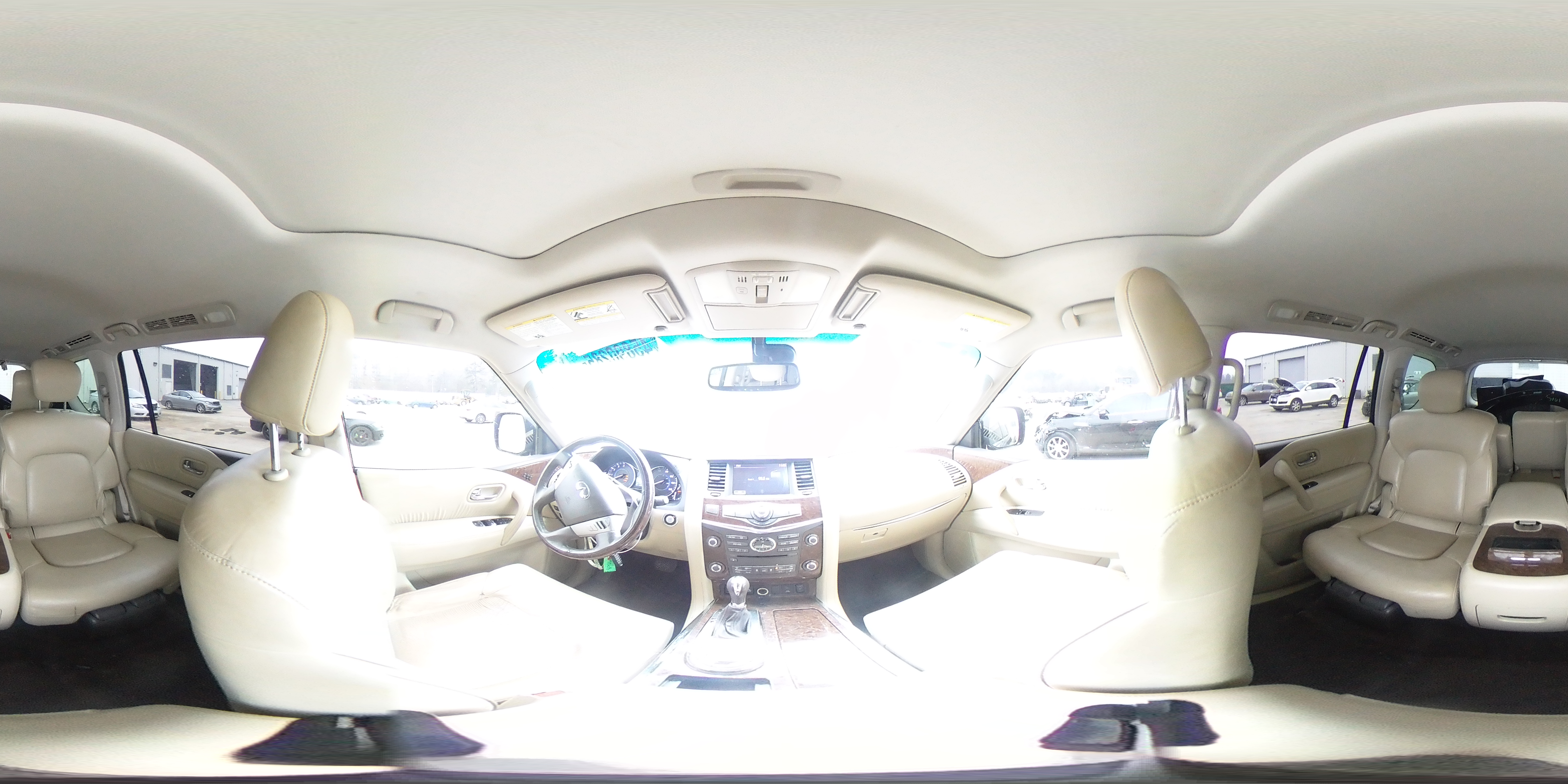 2017 Infiniti QX80 - Image 14