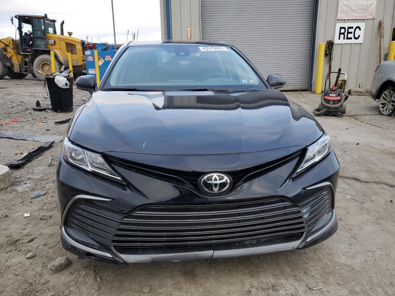 2021 Toyota Camry - Image 5