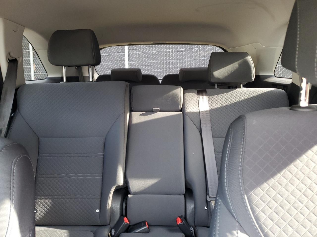 2017 Kia Sorento - Image 10