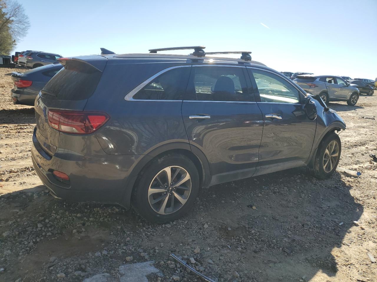 2019 Kia Sorento - Image 3