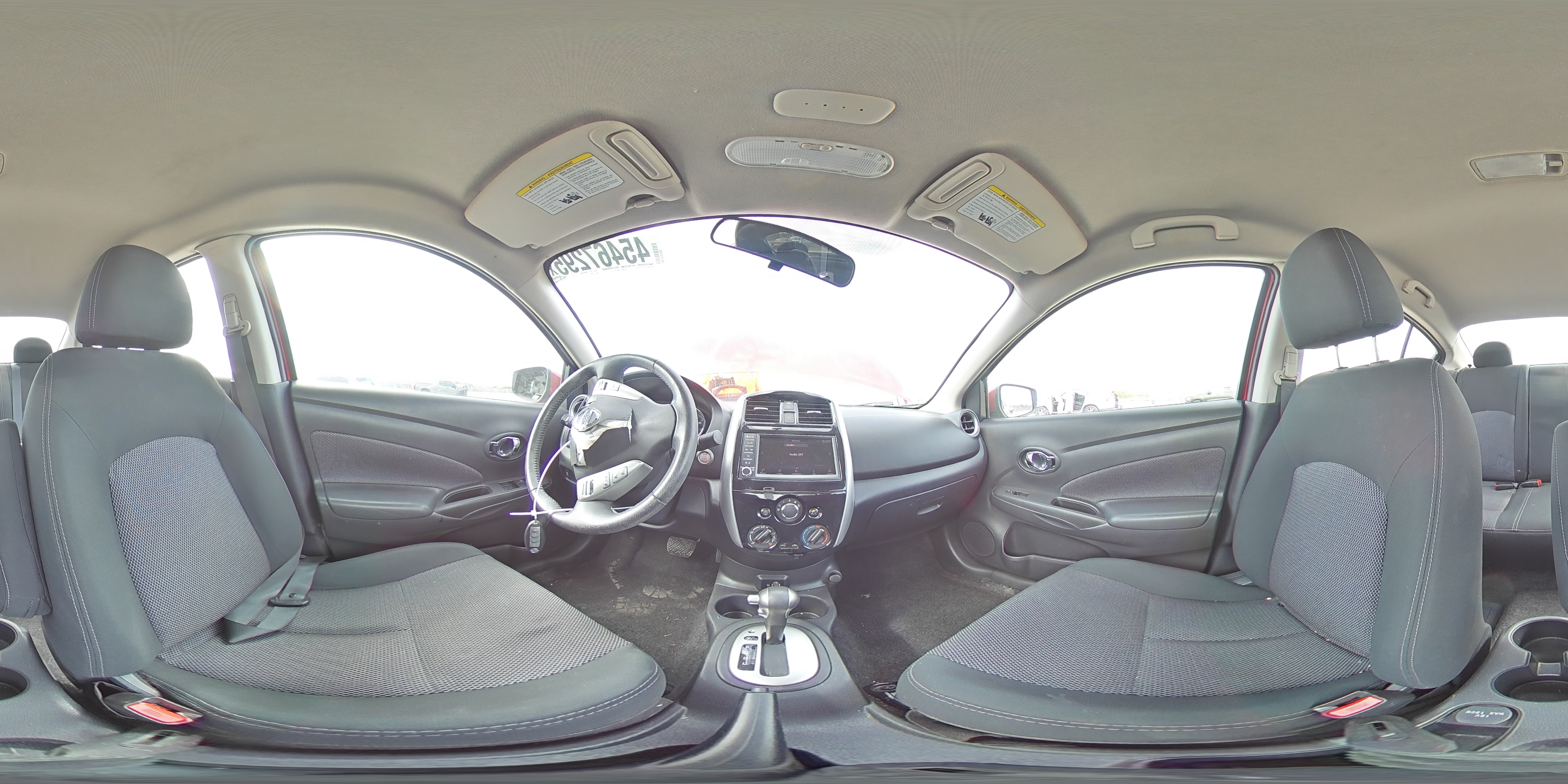 2019 Nissan Versa - Image 13