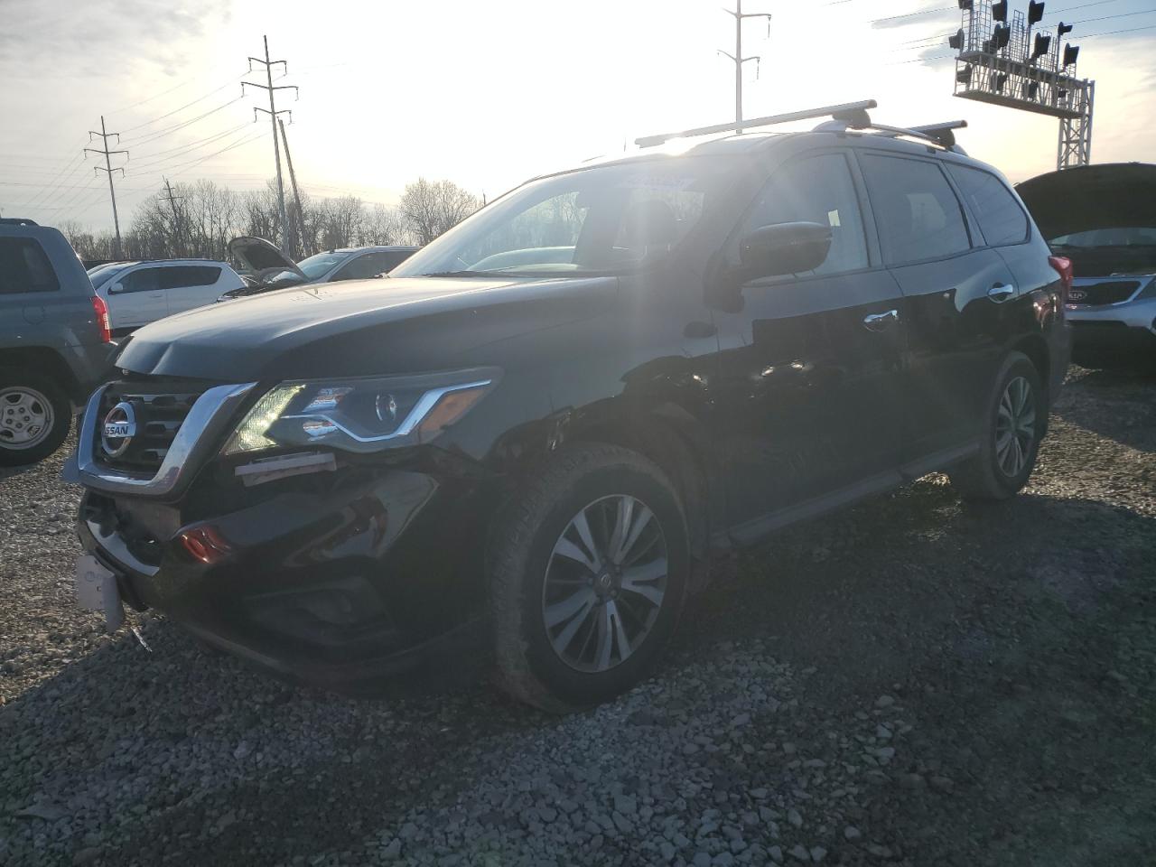 2017 Nissan Pathfinder - Image 1