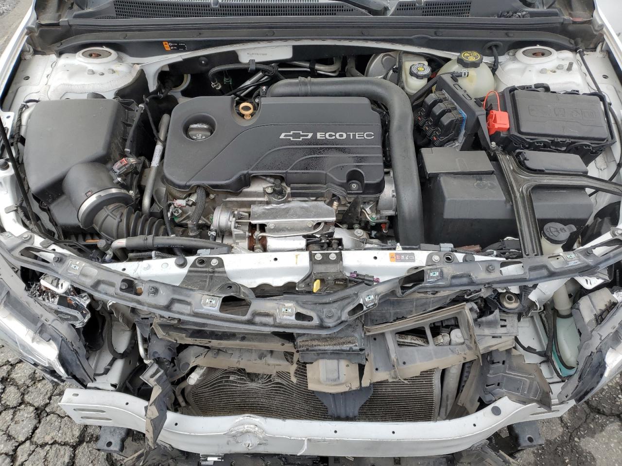 2016 Chevrolet Malibu - Image 11