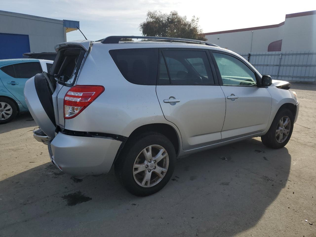 2012 Toyota RAV 4 - Image 3