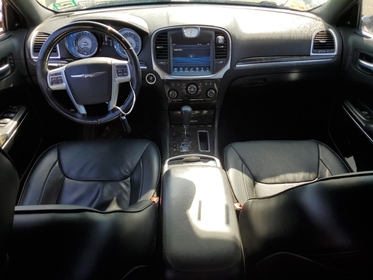 2014 Chrysler 300 - Image 8