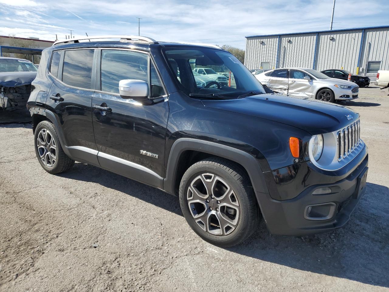 2017 Jeep Renegade - Image 4