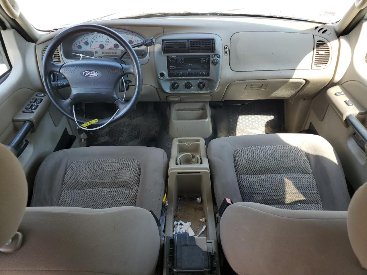 2004 Ford Explorer - Image 8