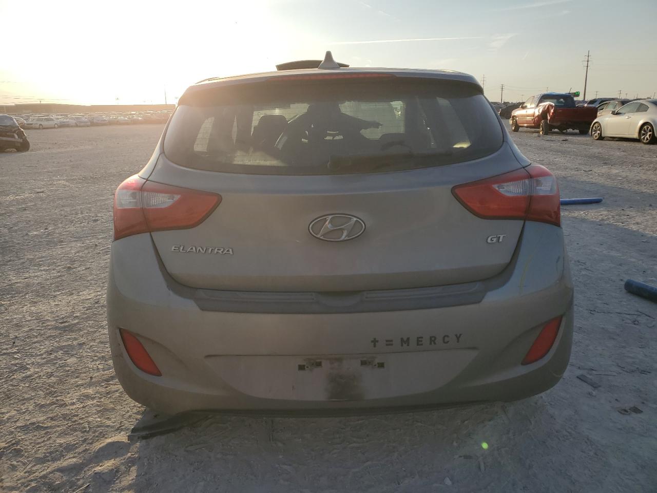 2013 Hyundai Elantra - Image 6