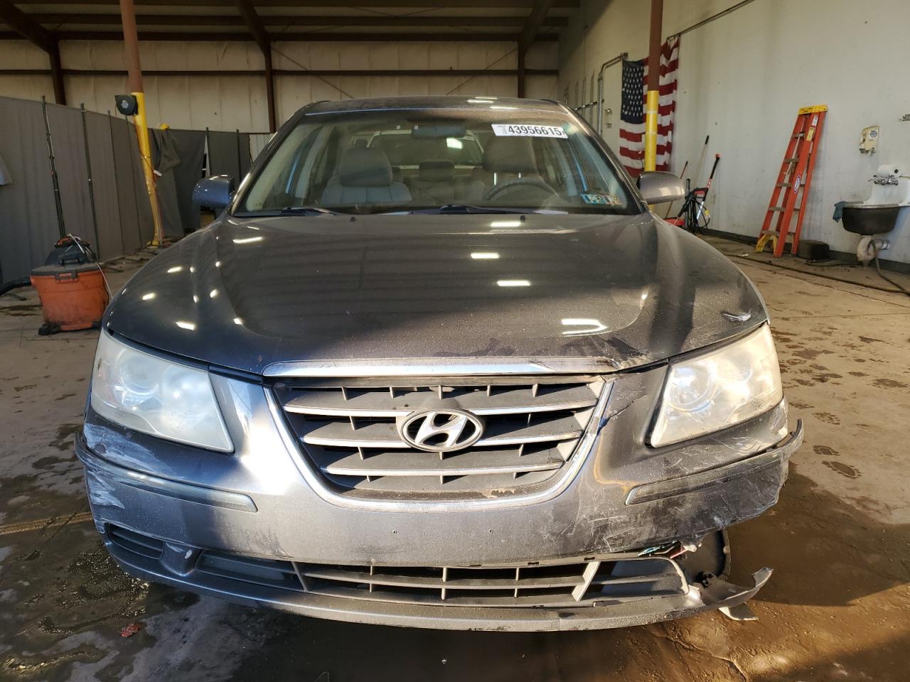 2009 Hyundai Sonata - Image 5