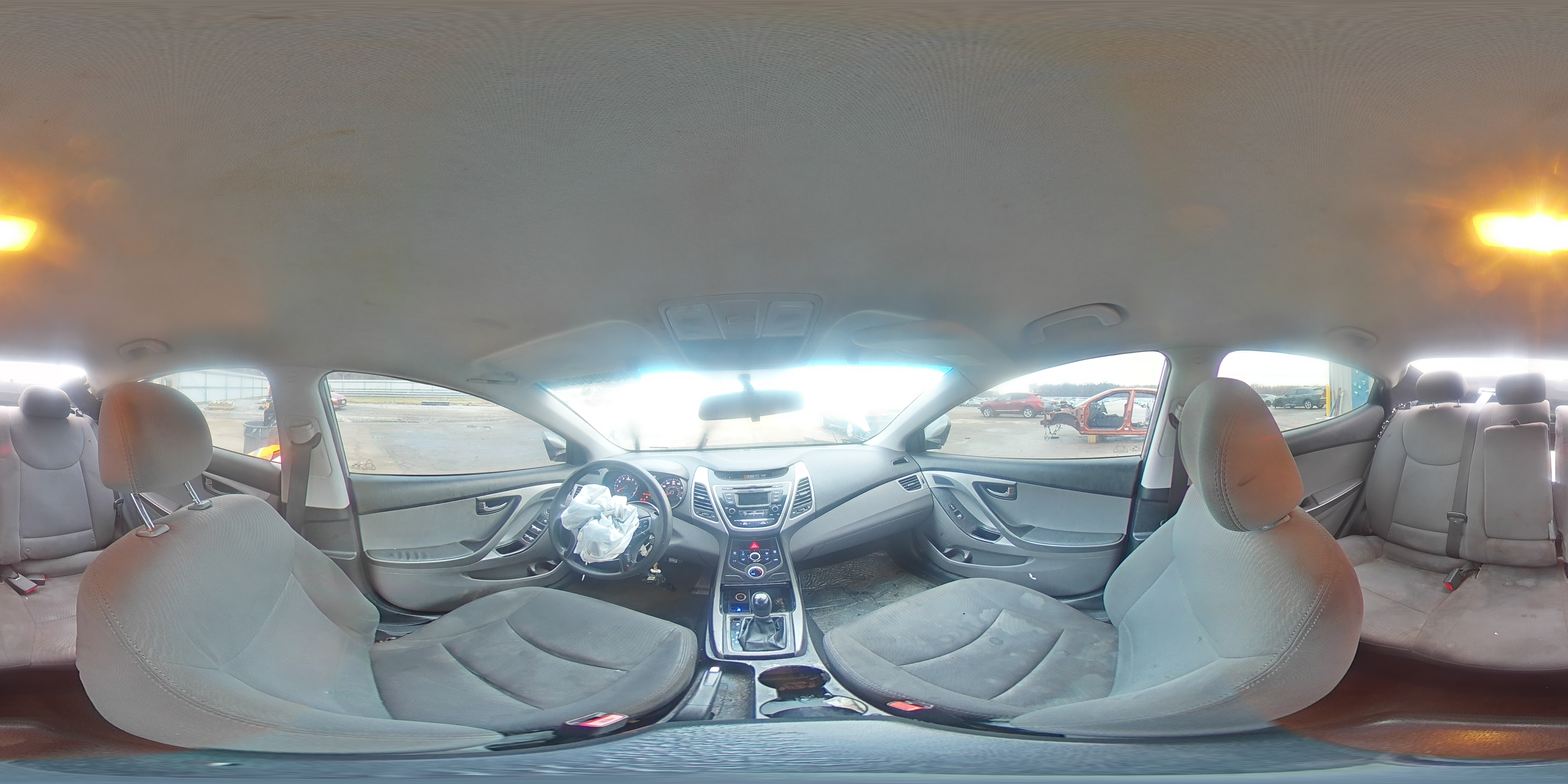 2016 Hyundai Elantra - Image 14