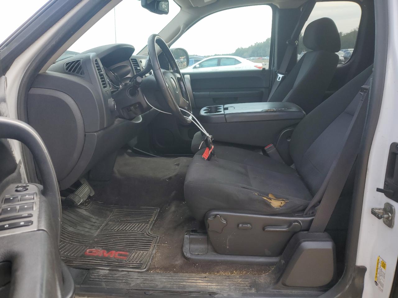 2013 GMC Sierra - Image 7