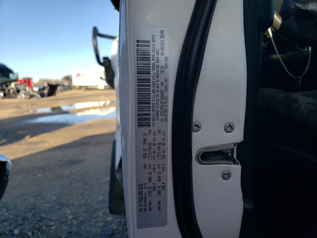 2015 RAM 2500 - Image 12